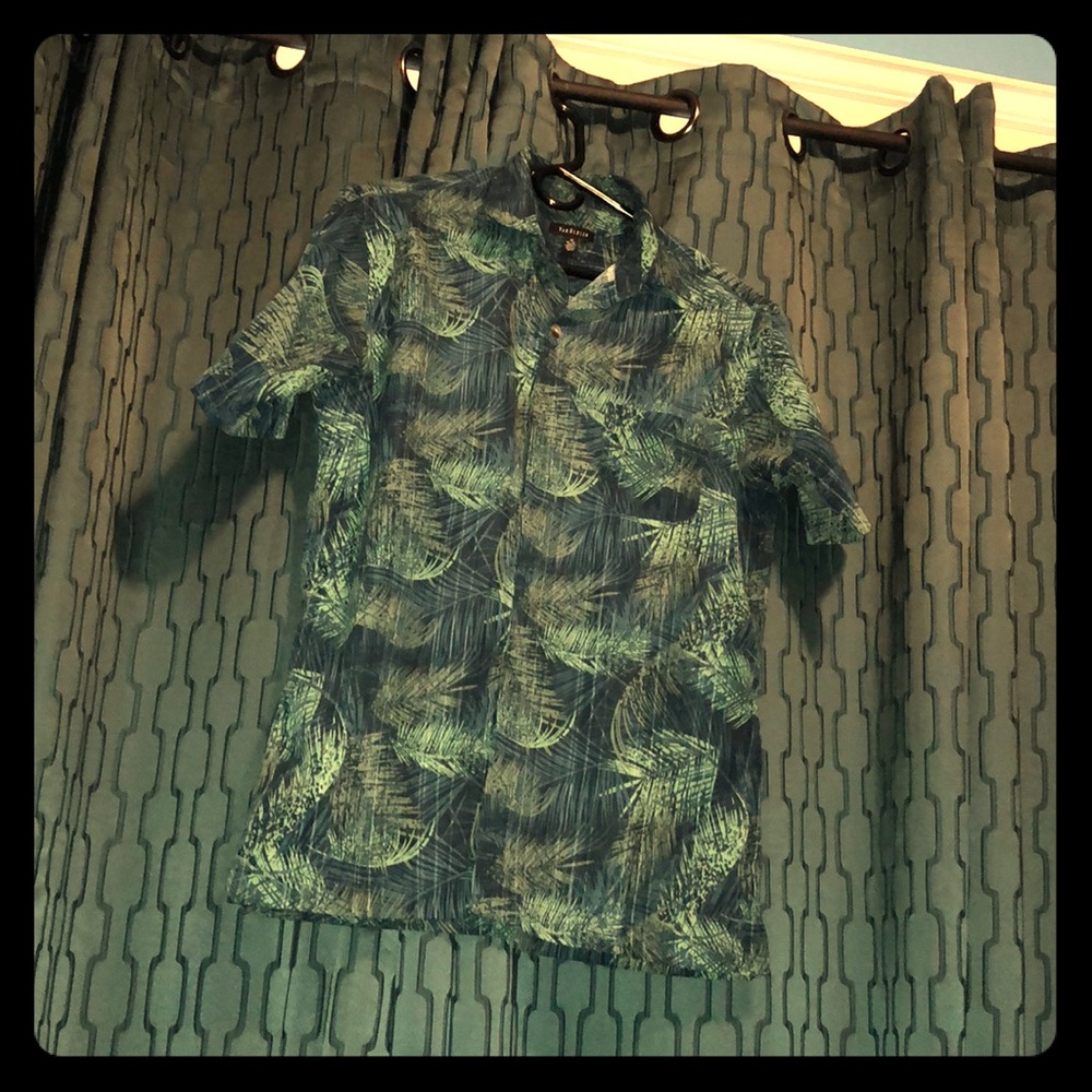 Van Heusen  Button up Hawaiian T shirt